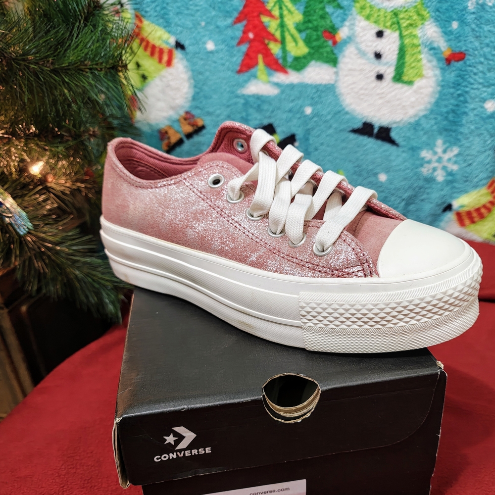 Converse Dusty Pink Low-Top Sneakers